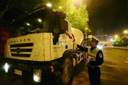 青岛再次集中整治大货 增设12处查车点 青岛再次集中整治大货 增设12处查车点