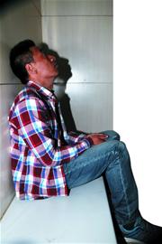 男子为情人抛妻弃子 聊天起冲突掐死情人 男子为情人抛妻弃子 聊天起冲突掐死情人