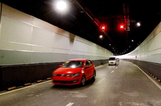 三千米河底隧道贯新老城 三千米河底隧道贯新老城