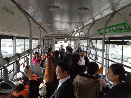 启城市公交节能减排发展“新”纪元