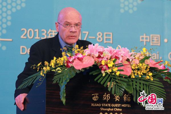 英国伦敦经济学院亚洲研究中心客座研究员马丁·雅克发表演讲。 英国伦敦经济学院亚洲研究中心客座研究员马丁·雅克发表演讲。