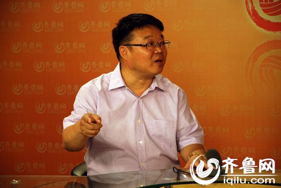 山东世纪金榜书业有限公司董事长张泉谈山东民营书业如何发展壮大。