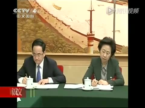 习近平参加上海代表团审议截图