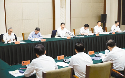 习近平:谋划好“十三五”时期扶贫开发工作确保农村贫困人口到2020年如期脱贫 习近平:谋划好“十三五”时期扶贫开发工作确保农村贫困人口到2020年如期脱贫