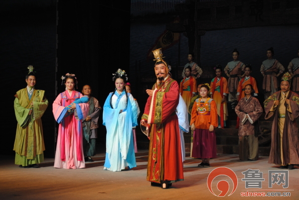 菏泽定陶县大型历史剧《春秋商圣》进省汇演 大获观众好评 菏泽定陶县大型历史剧《春秋商圣》进省汇演 大获观众好评