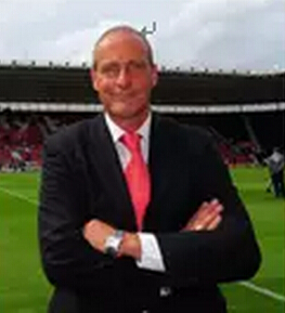 乔伦体育少儿足球冬令营开课啦!