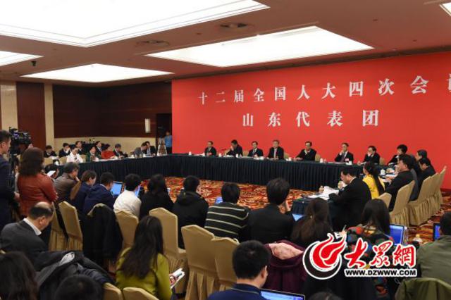 郭树清7答中外记者问 现场宣传山东制造 郭树清7答中外记者问 现场宣传山东制造