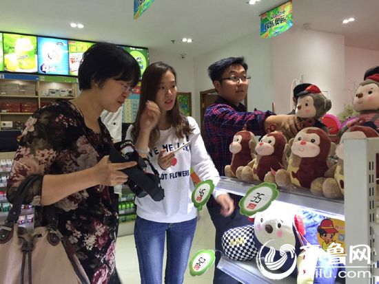 记者在中石油便利店体验