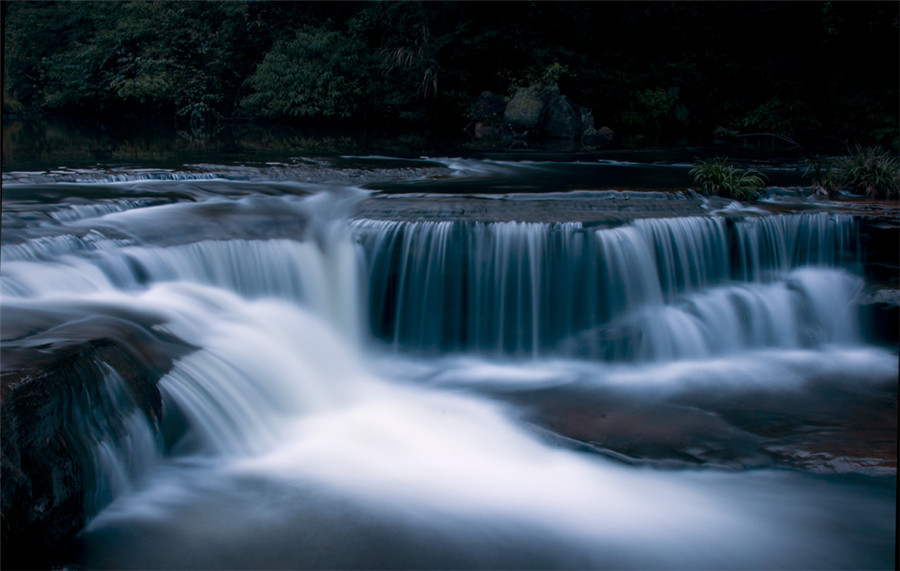 望乡台瀑布 “华夏第一高瀑” 望乡台瀑布 “华夏第一高瀑”