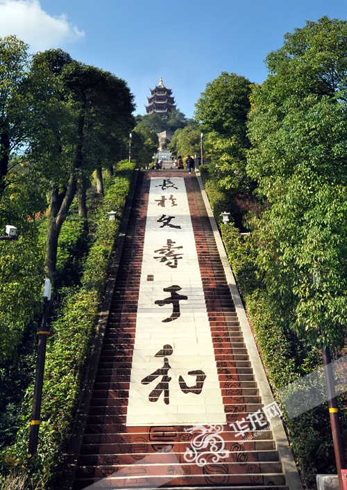 游湖观寿、登山数寿、跳舞添寿 向往长寿就去重庆长寿 游湖观寿、登山数寿、跳舞添寿 向往长寿就去重庆长寿