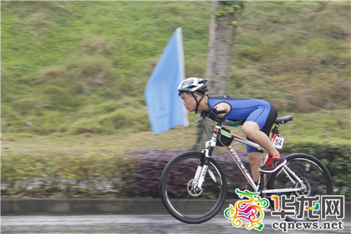 长寿湖全国铁人三项赛24日打响 800多位“铁人”将使出“洪荒之力” 长寿湖全国铁人三项赛24日打响 800多位“铁人”将使出“洪荒之力”
