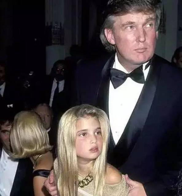 【独家八卦】特朗普竟拍过小鬼当家 鲜肉旧照+段子趣图合辑 - 青岛新闻网