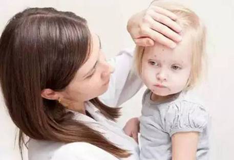 宝宝不会说生病就生病!妈妈错过了发病征兆