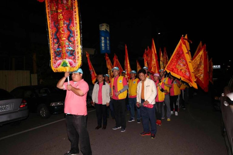 大甲妈祖绕台湾镇澜宫展开 青岛会长赵起良率队参与 大甲妈祖绕台湾镇澜宫展开 青岛会长赵起良率队参与