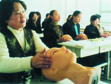 孵化小老板 市下岗失业人员创业指导服务中心