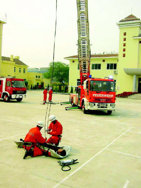 他们也是火魔终结者 合同制消防员充实一线(