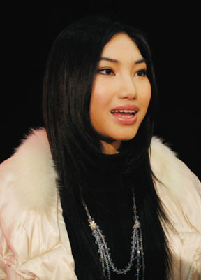 局長日記門“女主角”現身山東