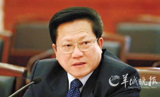 9日上午，廣州市召開領導干部大會。中共廣東省委常委、組織部長胡澤君到會宣布中央和省委關于廣州市主要領導調整的決定︰中共廣東省委常委、常務副省長朱小丹不再任廣州市委書記；廣州市市長張廣寧任中共廣東省委常委、廣州市委書記；廣東省副省長萬慶良任中共廣州市委副書記。