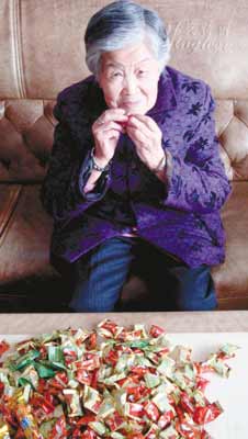 謝婆婆只吃糖不吃飯，身體卻很健康。