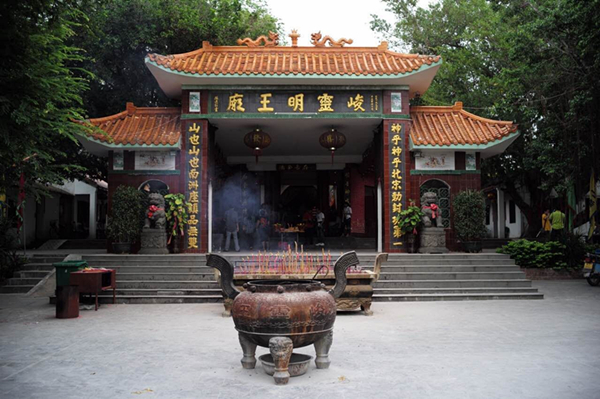 网媒记者昌江峻灵王庙采风寻访东坡先生足迹