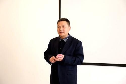 市南区委常委,统战部长周国栋致辞