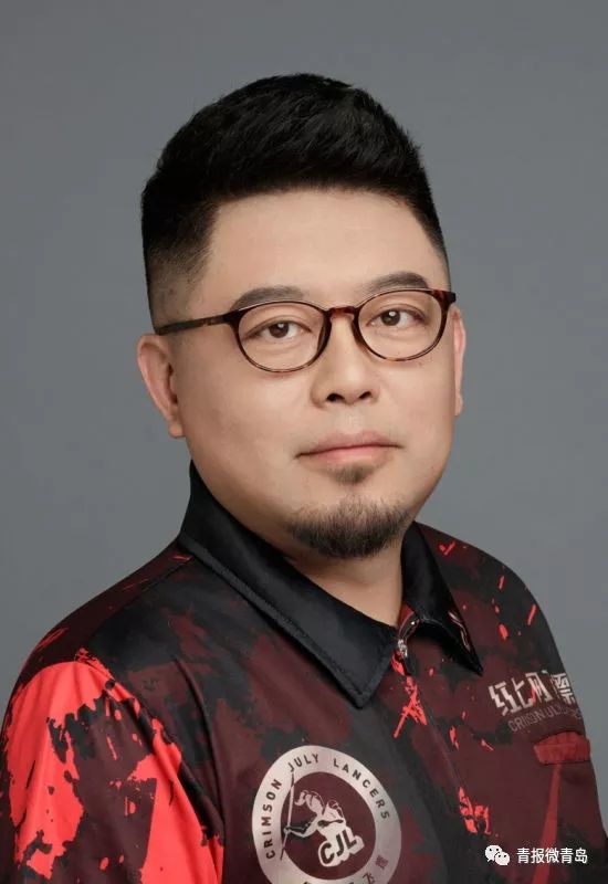 作词家姜世奎作词,青岛资深音乐人王志新作曲,邀请青岛籍歌手王奕丁