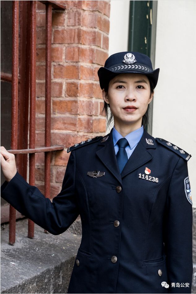 作为一名从警十年的85后民警,王丽梅工作在公安新媒体平台上七八个年