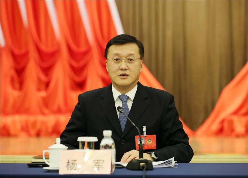 市委常委,副市长薛庆国到会对《政府工作报告(征求意见稿)》起草情况