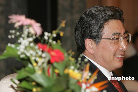 北京市人大常委审议通过郭金龙代理北京市市长