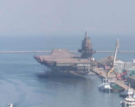 新华网资料图：中国从俄罗斯收购的瓦良格号重型攻击型航空母舰