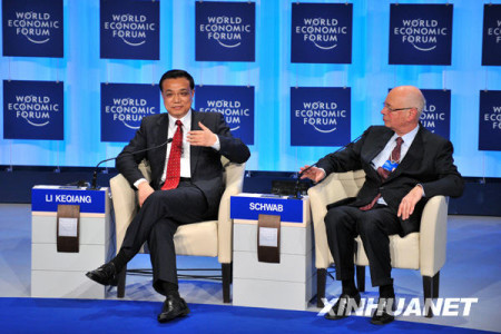 1月28日，中国国务院副总理李克强在瑞士达沃斯举行的第40届世界经济论坛年会上发表特别致辞。这是李克强在回答提问。新华社记者谢环驰摄
