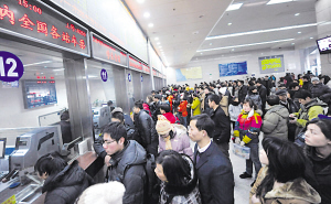 返程出现小高峰。 吴俊摄