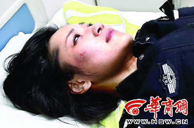26岁女交警被违法车碾断胳膊泪求医生别剪警服