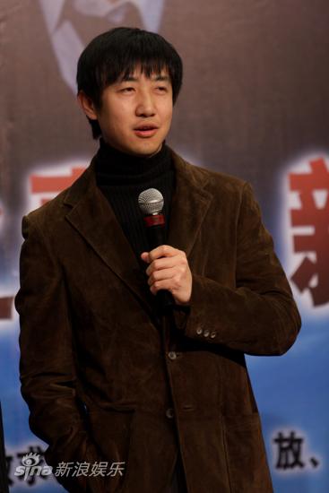 陆川微博爆料：导演鄢颇被砍数刀重伤(图)