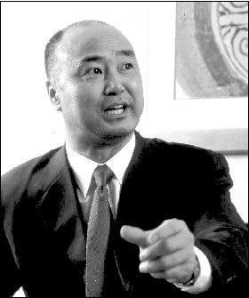 因把中航油拉入炒作期货的巨亏漩涡而在新加坡服刑1035天的陈九霖