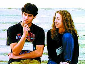 切尔西与梅兹文斯基曾是青梅竹马的玩伴。