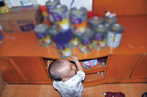 武汉三名女婴疑食用同一品牌奶粉致性早熟(图)