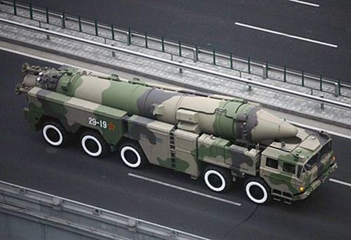 中国东风-21C导弹在2009年的国庆阅兵中对外正式亮相。