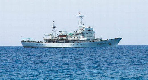 中国渔政311船抵达西沙永兴岛。