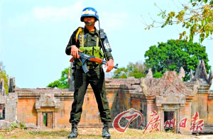 柬埔寨士兵守卫柬泰边境柏威夏寺(资料照)