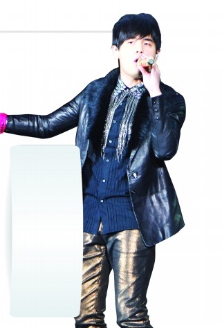 青岛记者卧底演艺公司:明星炒作最爱钱和性 艳照门拓宽尺度 青岛记者卧底演艺公司:明星炒作最爱钱和性 艳照门拓宽尺度