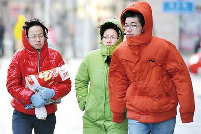 青岛昨气温破冰点迎首场雪 2日雪景将再现