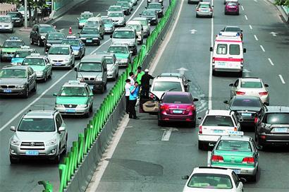 图示青岛胶宁高架4杀手路段 事故量超总量1半