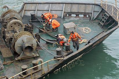 千吨级货轮东方日出终见日出 海底沉睡2月