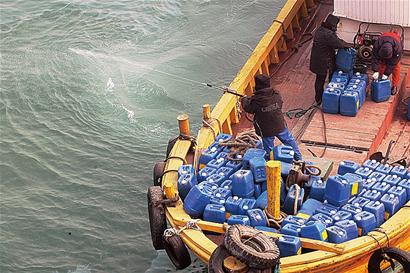 千吨级货轮东方日出终见日出 海底沉睡2月