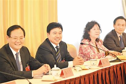 王伟抓住蓝色跨越机遇实现率先发展目标