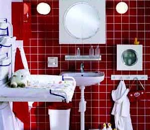 在卫生间里千万别做这6件事