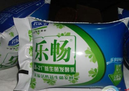 君乐宝牛奶包装鼓似气球 被疑质量存问题