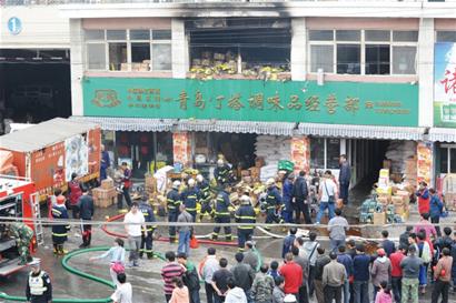 抚顺路批发市场一家店铺失火，烧掉价值十万元味精