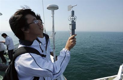 近距离实拍蛟龙号母船